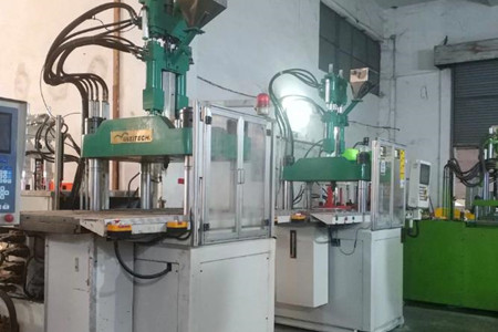 立式高速注塑機(jī)如何控制溫度？掌握這四點(diǎn)！