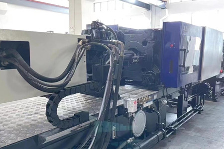 如何選擇混雙色注塑機(jī)？看完后漲知識！