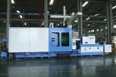 PVC管件注塑機(jī)啟動(dòng)前需要做哪些準(zhǔn)備工作？